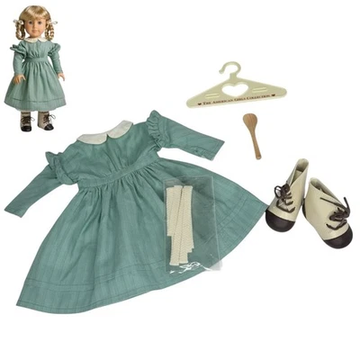 Vestido de Trabajo American Girl Kirsten Botas Dos Tonos Corbatas para el Cabello Cuchara de Madera Pleasant Co Foto 1 de 4
