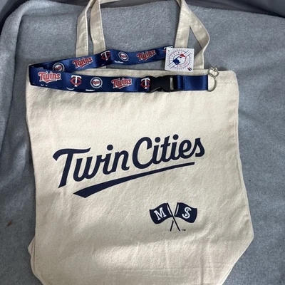 Minnesota Twins Breakaway Lanyard and Tote - Image 1 of 4
