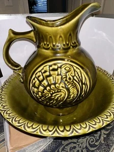 Vintage McCoy Pottery USA 7516 Green Basin Bowl & Thanksgiving Turkey Pitcher - Picture 1 of 4