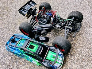 Traxxas E-Revo VXL 2.0 4WD Monster Truck RTR with Upgraded 50kg Servo - Picture 1 of 15