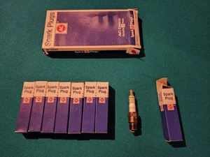 NOS AC Delco R44T Spark Plugs Set Of 8 R44 T New Green Stripe - Picture 1 of 5