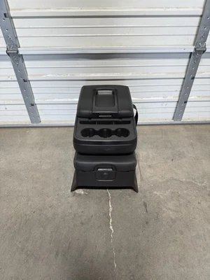 Chevrolet Silverado Tahoe Yukon 2015-2020 consola central delantera asiento de almacenamiento Foto 1 de 4