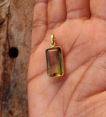 Colgante de cuarzo limón bicolor natural - collar con dije hecho a mano sólido de oro de 18 quilates Foto 1 de 4