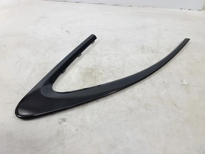 17-20 JAGUAR F-PACE TRASERO IZQUIERDO LADO DEL CONDUCTOR CUARTO VENTANA CUBIERTA PANEL DE MOLDURA OEM Foto 1 de 3