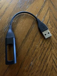 Black Replacement USB Charger Cable For Fitbit Flex Band (New) - Picture 1 of 3