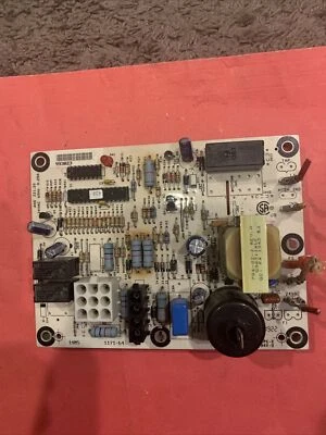 York 1171-64 993023 1171-83-4A Furnace Control Circuit Board used - Image 1 of 4
