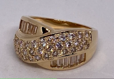 Anillo entrecruzado Ross Simons con piedras redondas y baguette circonita - talla 7,75 Foto 1 de 4