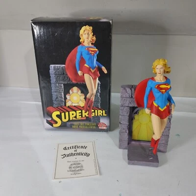 2000 SUPERGIRL STATUE 10.25'' Cold-Cast Porcelain Limited  DC Direct 465/2000 - Image 1 of 4