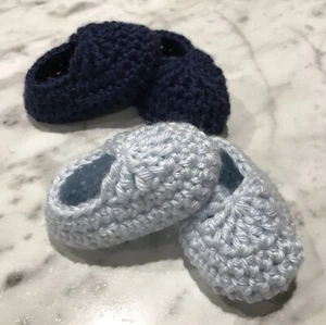 Crochet Shoes Handmade Newborn 0/3 Months Bootie Blue - Picture 1 of 7