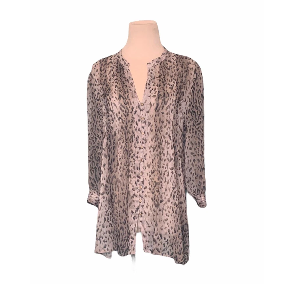 Cynthia Steffe animal print Sheer 3/4 Sleeves Tunic blouse Size Small - Image 1 of 4