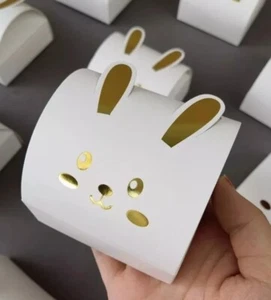 Geschenkbox Schachtel in weiss mit Goldprägung Ostern 8,5 x 8,5 x 6 cm - Bild 1 von 2