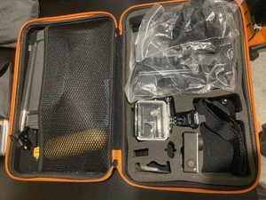 GOPRO HERO 4 DIGITAL CAMERA BUNDLE - Picture 1 of 7