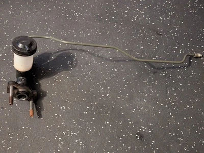 1986-1991 Mazda RX7 FC Vert Clutch Master Cylinder Assembly - Image 1 of 4