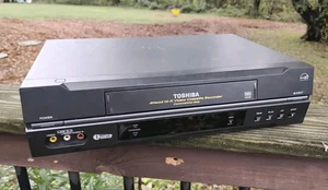 Toshiba w-522 VCR-no No Remote - Picture 1 of 8