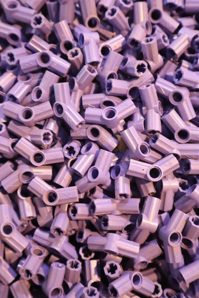 15 Lego Purple Axle and Pin Connector Angled #4, Technic Pieces inv 170 - Image 1 of 1