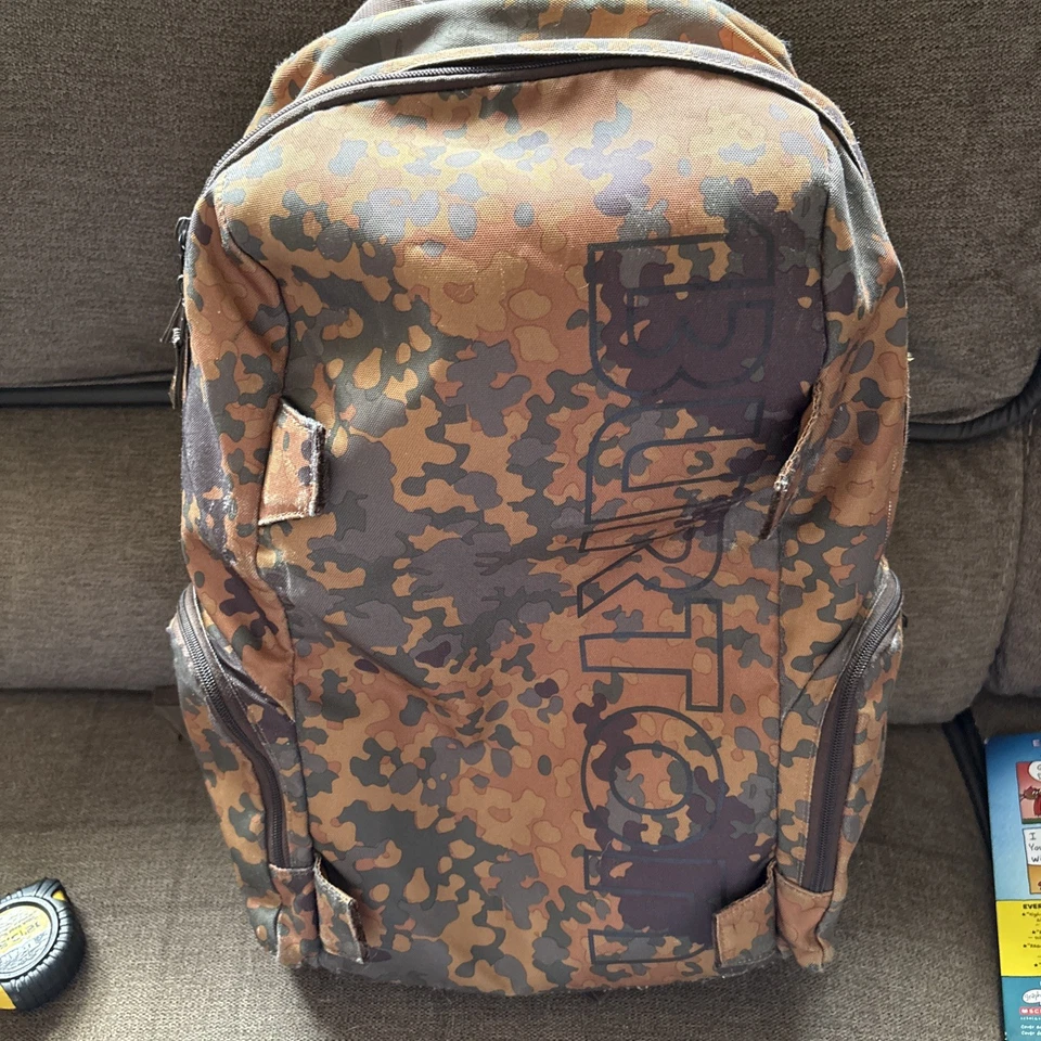 复古 Burton 滑板背迷彩 — 第 1/4 张图片