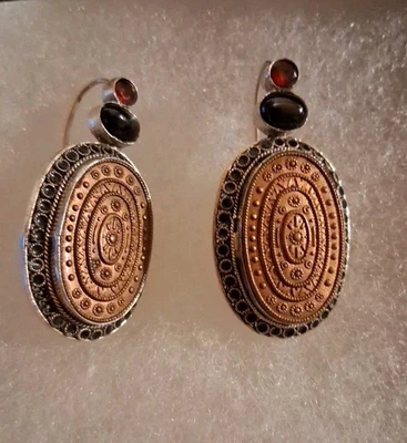 Brincos de filigrana Bali 925 de cobre e prata esterlina com granadas - Imagem 1 de 4