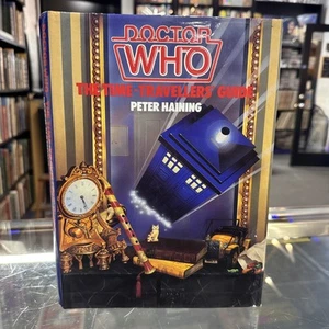 Doctor Who : The Time-Travellers' Guide Hardcover Peter Haining - Picture 1 of 12