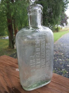 Antica bottiglia fiaschetta Dr Humphreys medicata Holland Gin Jos H Baker & Co PHILA - Foto 1 di 5