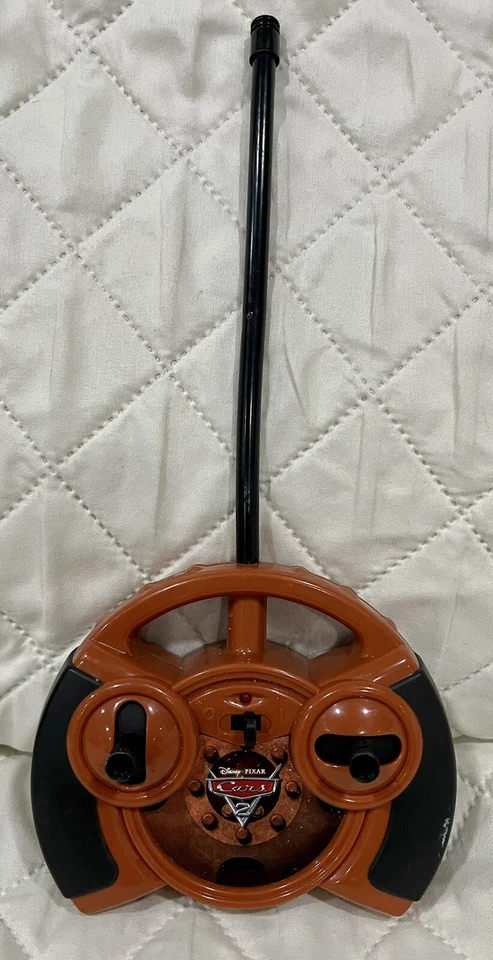 Mando a distancia Air Hogs Cars 2 Tow Mater solo RC Race Car 2011 Foto 1 de 3