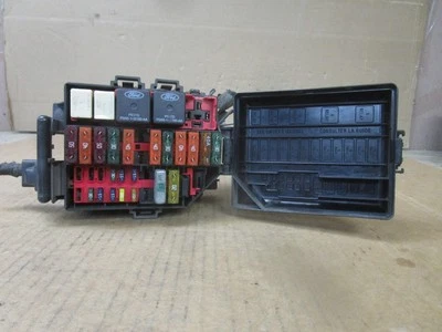 99 00 01 Lincoln Town Car Motor Caja de fusibles Relé Bloque de conexiones 1999-2001 Foto 1 de 4