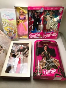 Lotto 5 Barbie #'s 14106,10608,15201,7549,9693 tutte in scatola - Foto 1 di 1