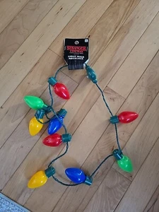 Stranger Things Christmas Light Necklace With Replacable Batteries Nwt - Picture 1 of 3