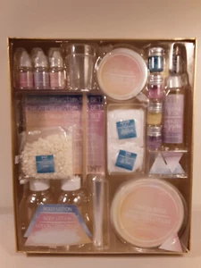 WOMEN'S SPA GIFT SET - 14 PIECES Create Your Own Spa Set - Picture 1 of 6