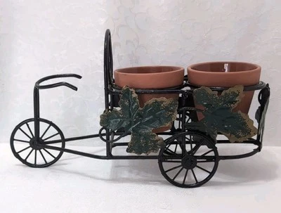 Bicicleta de metal vintage construída para dois vasos de plantas ou porta-copos de vela carrinho 11"L - Imagem 1 de 4
