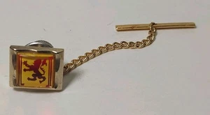 Vintage Scottish Rampant Lion Tie Tack Tie Pin Red & Yellow Gold Tone - Picture 1 of 4