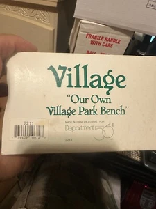 Banco Dept 56 Our Own Village Park nuevo en caja todavía plástico envuelto en caja - Imagen 1 de 3