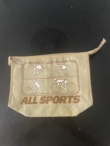 VINTAGE TOILETRIES BATHROOM BAG SPORTY GYM DESIGN - RETRO ZIPPER BAG - Picture 1 of 3