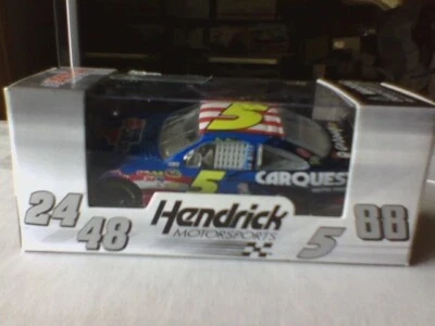 Mark Martin 1/64 2010 #5 Carquest Honoring Our Soldiers Chevy Impala - Image 1 of 2