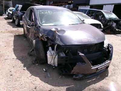 Brazo de control inferior delantero izquierdo usado delantero se adapta a: Nissan Sentra 2015 delantero izquierdo Foto 1 de 4