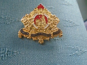 OLDER LONDON & NORTH WESTERN RAILWAY COMPANY - NUMBERED ENAMEL PIN BADGE - Picture 1 of 2