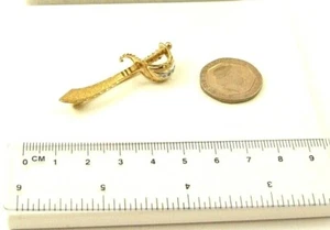 9ct 375 Yellow Gold Diamond Set Pirate Cutlass Sword Sabre Brooch - Picture 1 of 5