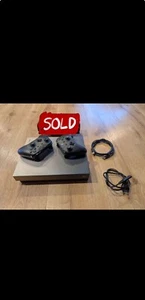 Xbox One X 1TB 2 Pady - Zdjęcie 1 z 3
