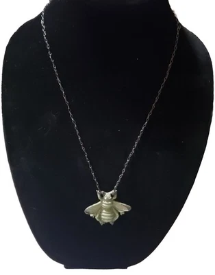 Collar de abejorros de metal verde estilo antiguo ojos de estrás cadena de color latón Foto 1 de 4