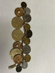 VINTAGE CORO 7" COIN DANGLE BRACELET. - Picture 1 of 11