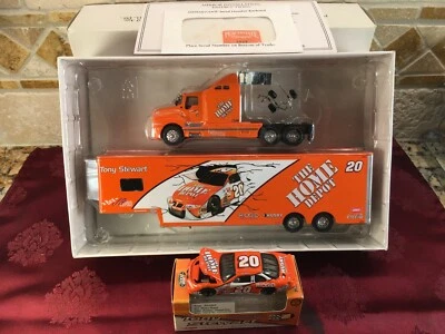 Juego de 64 autos NASCAR TONY STEWART 2000 20 Home Depot Racing 1/64 Peachstate Hauler Foto 1 de 4
