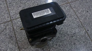 Honda S2000 ABS Hydraulic Block / ECU 57105S2A J50 GENUINE - Picture 1 of 5