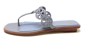 Sandalia tanga Tory Burch pequeña Miller de 10 mm cuero becerro (azul nube, - Imagen 1 de 6