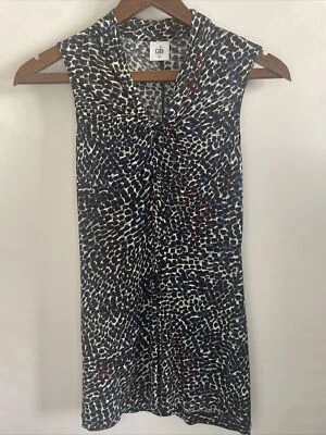 Blusa sin mangas Cabi para mujer XS Bowie estampado animal cuello en V ligera festiva Foto 1 de 4