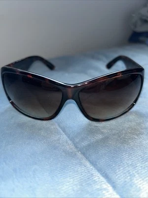 Óculos de sol Kenneth Cole Reaction feminino marrom falso jacaré lados KC1055 0426 - Imagem 1 de 3