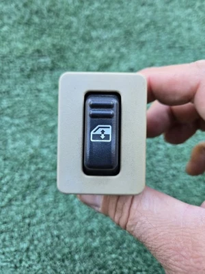 99-02 Door Rear Power Window Switch Left Or Right Chevrolet GMC Cadillac OEM - Image 1 of 4