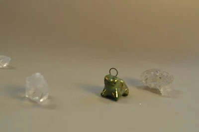 Lindo collar de rana, colgante de porcelana hecho a mano con collar de acero inoxidable Foto 1 de 4