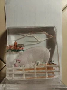 De Colección Wald Lucite Grabado y Pintado Cerdo Granja Árbol Escultura "Sweathog" ¡Súper Genial!  - Imagen 1 de 5