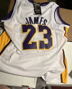NUOVO CON ETICHETTE —- Maglia Nike Lakers LeBron James bianca autentica cucita/taglia 48 - Foto 1 di 8