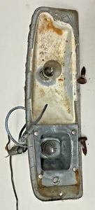 65,6,7,8,9,70,1,2 FORD F100 250 TAILLIGHT HOUSING,DRIVER SIDE,LH,SAETSIBR67TK,OE - Picture 1 of 4