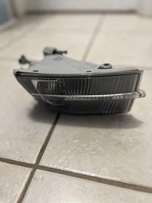 Faro antiniebla delantero izquierdo Lexus SC300/SC400 1994-1996 FABRICANTE DE EQUIPOS ORIGINALES pasajero Foto 1 de 4